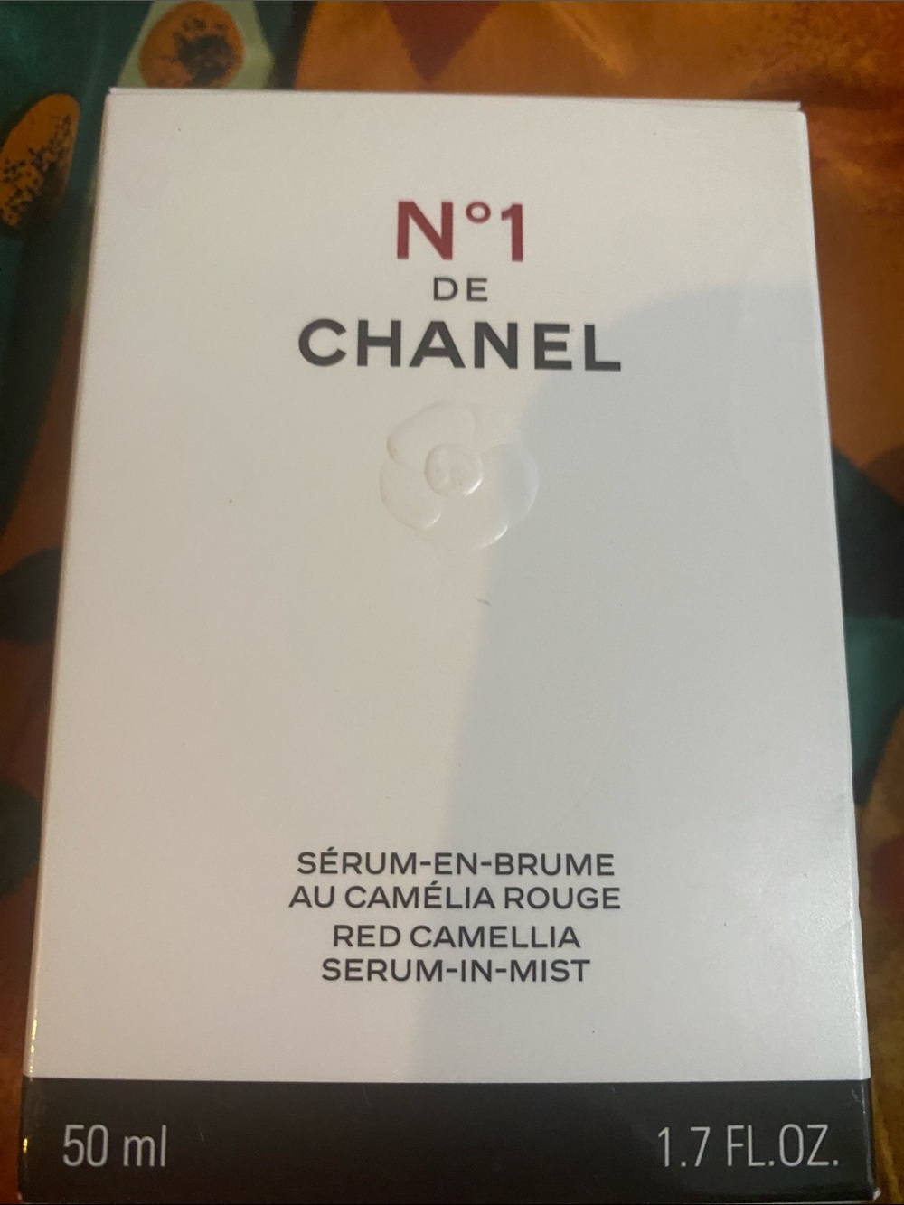 CHANEL White & Red N°1 Red Camellia Serum-in-Mist